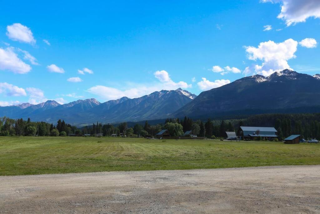 ホテル Golden Riverfront Campground エクステリア 写真